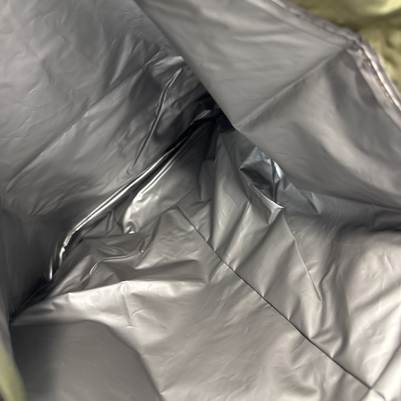 Adventures by Disney Green Backpack Waterproof Lining Drawstring Lightweight - Picture 3 of 8